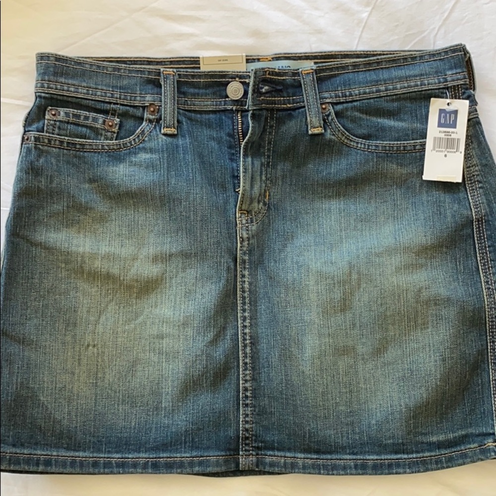 NWT Gap mini denim skirt.